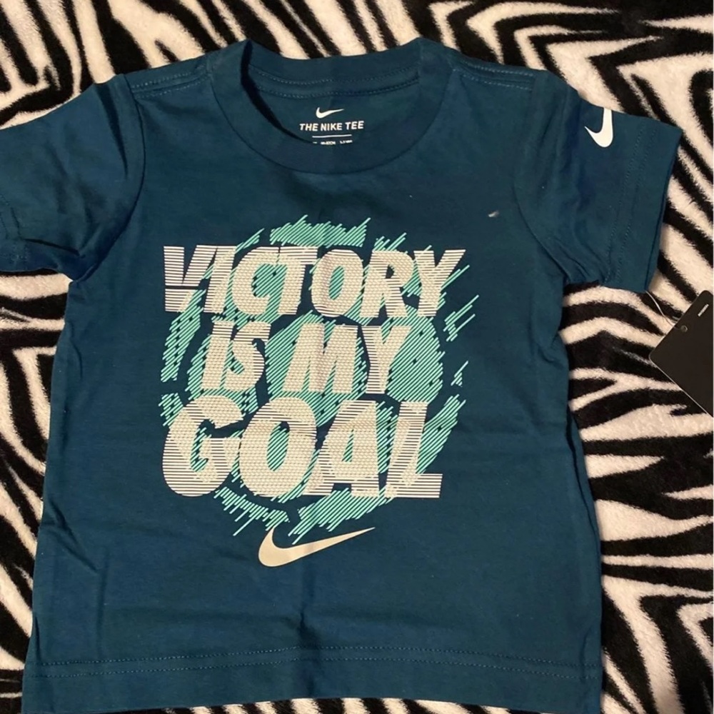 Nike tshirt